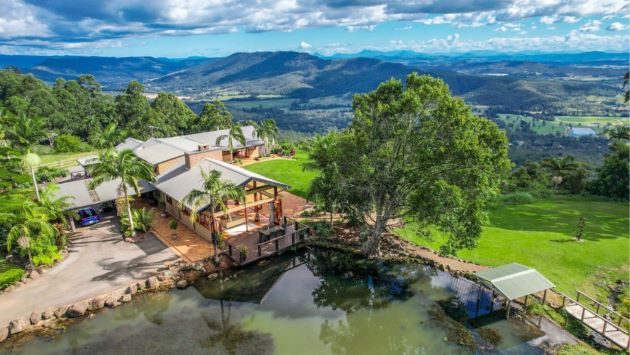 Tamborine Mountain country estate for sale with its own lake